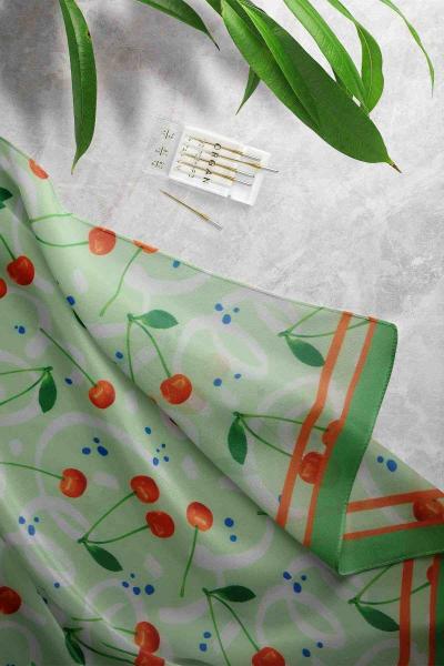 Kiraz Desenli Eşarp Yeşil