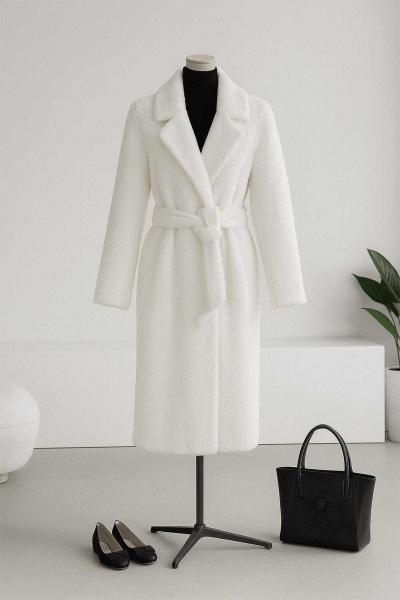 Tek Düğmeli Erkek Yaka Kuşaklı Kürk Kaban Beyaz