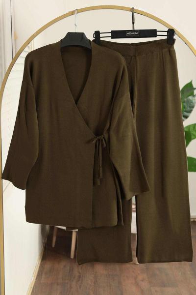 Yandan Bağlamalı Pantolonlu Triko Takım Haki