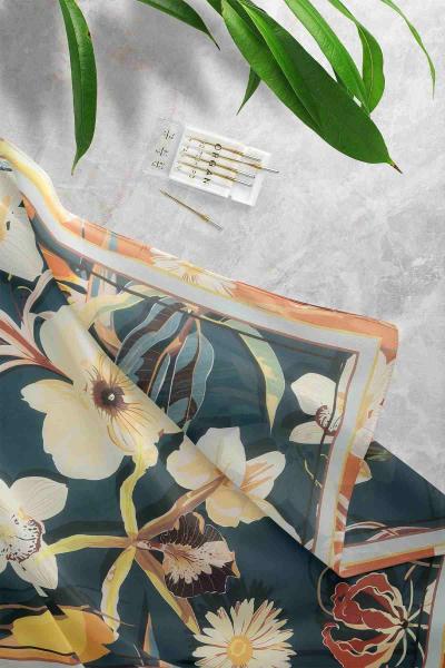 Çiçek Tablosu Desenli Eşarp Kiremit