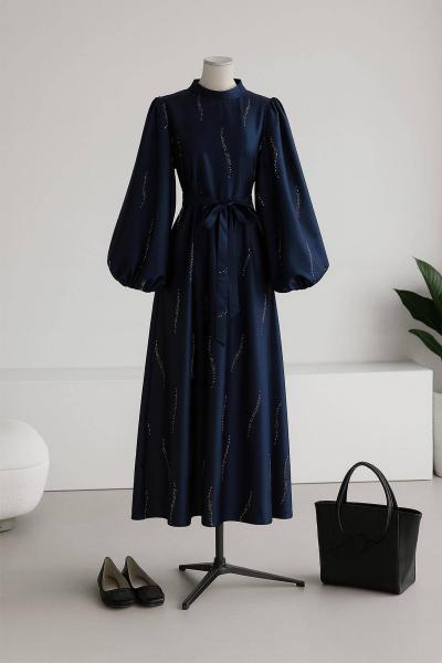 Balon Kol Kuşaklı Taş Detaylı Saten Elbise Lacivert