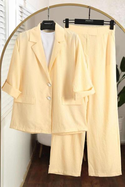 Kolları Katlamalı Cırtlı Pantolonlu Çilek Takım Sarı