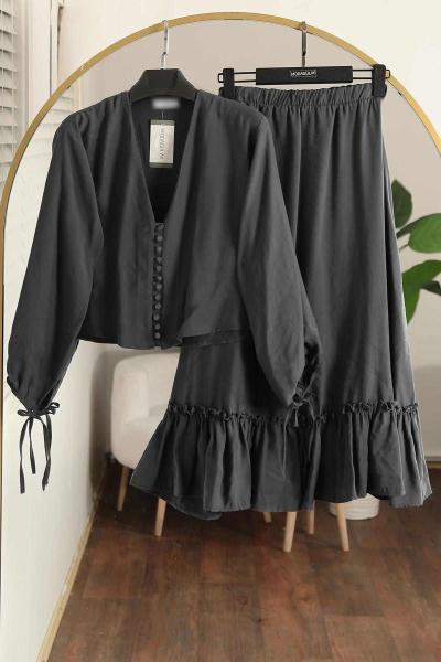 Kolları Bağlamalı Düğmeli Büzgülü Etek Modal Takım Füme