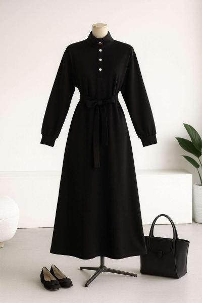 Yüksek Yaka Çıtçıtlı Kuşaklı Elbise Siyah