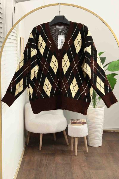 Dört Düğmeli Baklava Desenli Triko Hırka Kahve