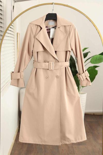 Dört Düğmeli Astarı Ekoseli Tokalı Kuşaklı Trençkot Bej
