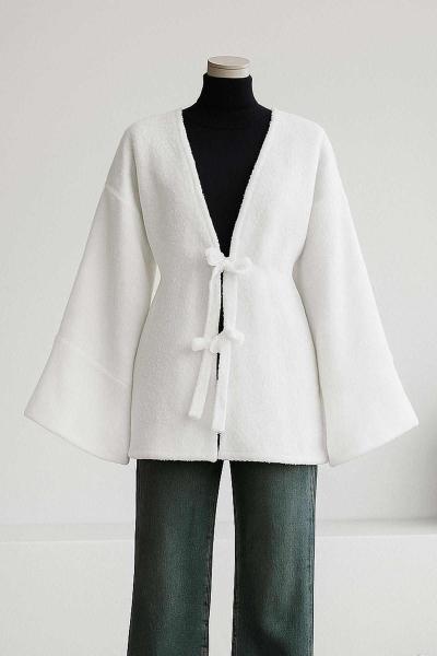 Önü İki Bağlamalı Kolu Parçalı Buklet Ceket Ekru