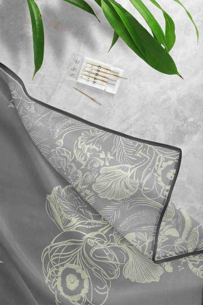 Çizgi Yaprak Desenli Eşarp Füme