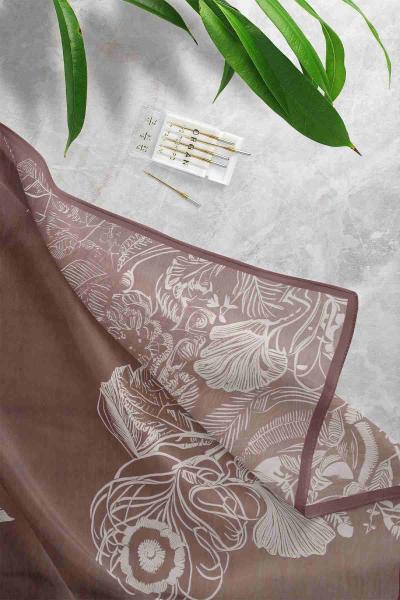 Çizgi Yaprak Desenli Eşarp Kahve