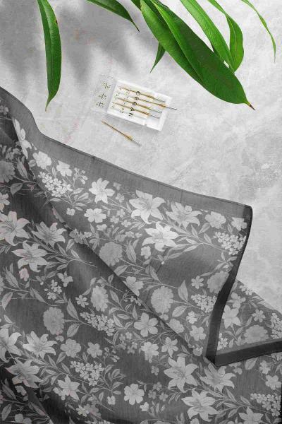 Çiçek Bahçesi Desenli Eşarp Siyah