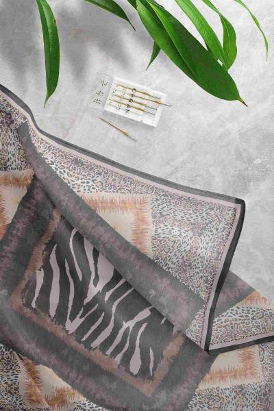 Leopar Desenli Eşarp Siyah