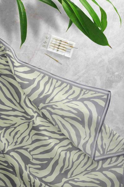 Zebra Desenli Eşarp Füme Sarı