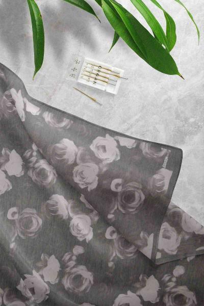 Güz Gülü Desenli Eşarp Siyah