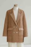 Dört Düğmeli Çift Cepli Buklet Ceket Camel