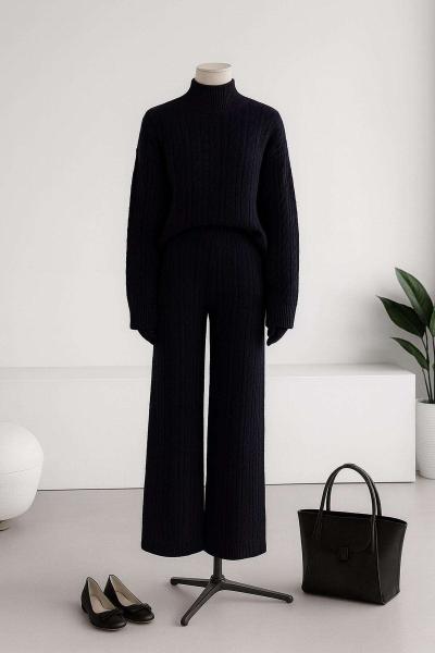 Saç Örgülü Atkılı Üçlü Pantolonlu Triko Takım Lacivert