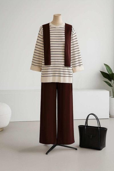 Üstü Çizgili Üçlü Pantolonlu Triko Takım Kahve