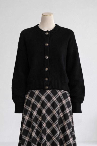 Yırtmaçlı Altı Düğmeli Triko Hırka Siyah