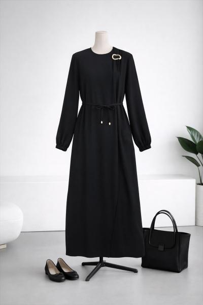 Omuzu Tokalı Gabardin Elbise Siyah